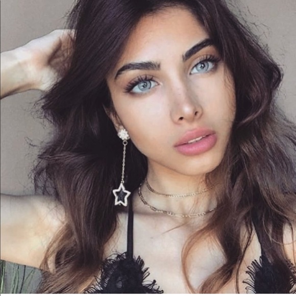 Jewelry - New✨ Silver Rhinestone Star & Moon Drop Earrings